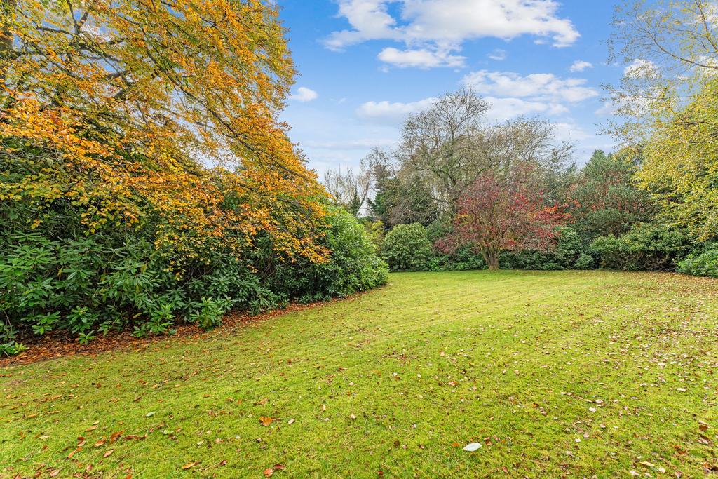 Queen Street, Helensburgh, Argyll and Bute, G84 9QL 5 bed detached