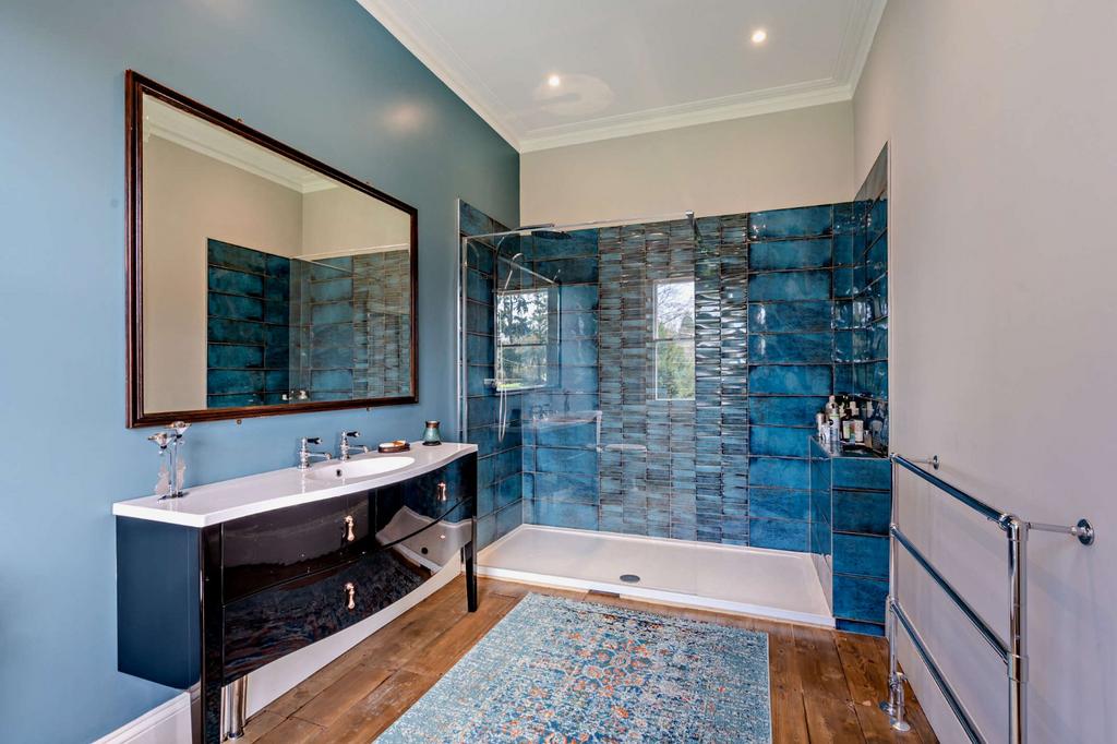 Ensuite Shower Room