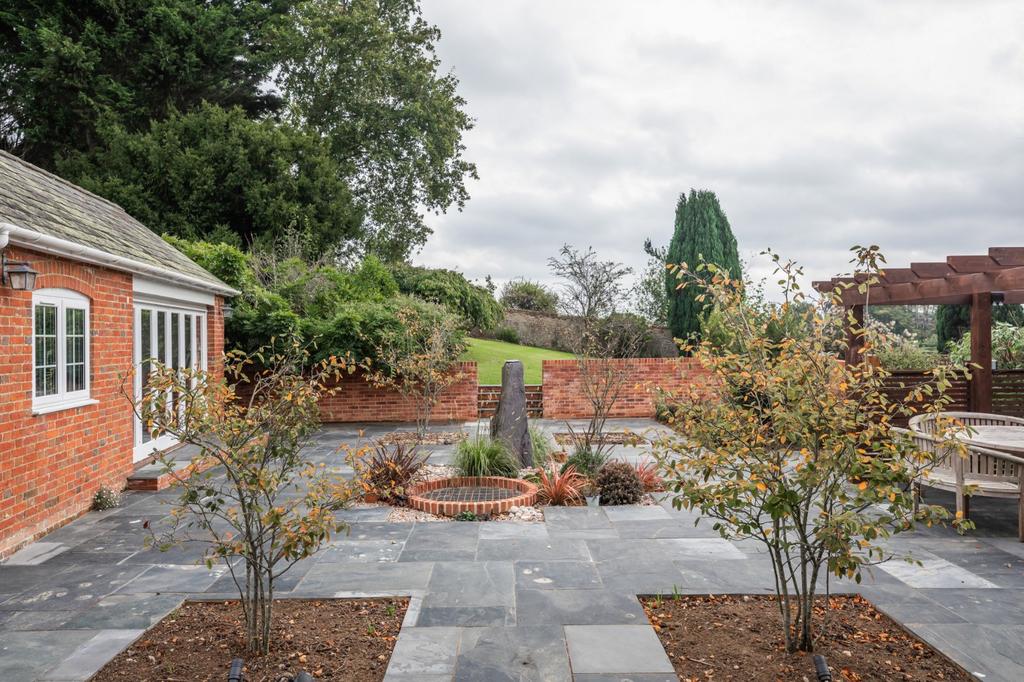 Side Courtyard