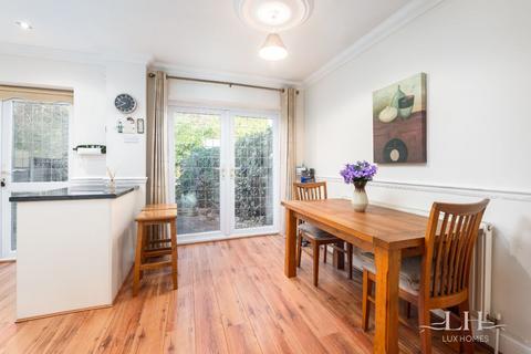 10 Oakdene Close, Hornchurch, RM11 1HD