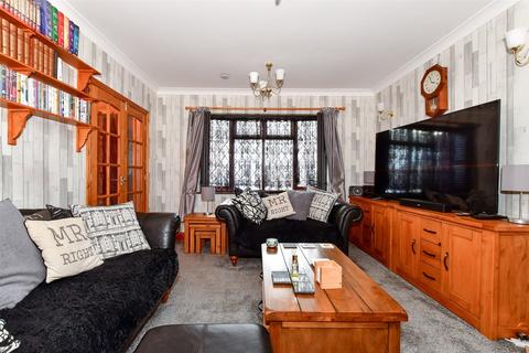 128 Downs Road, Walmer, Deal, CT14 7TF