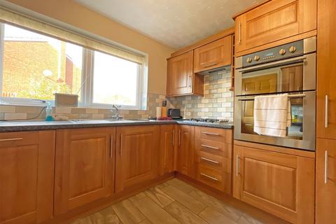 2 Barn Close, Great Oakley, Corby, NN18 8HZ