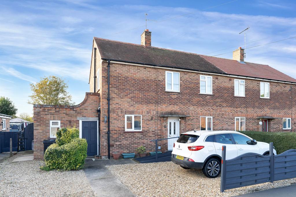 Ancaster Road, Bourne, PE10 3 bed semidetached house for sale £235,000