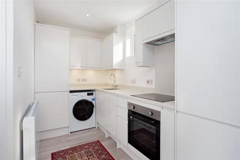 2 bedroom apartment to rent - Mead House, City Road, Winchester, SO23