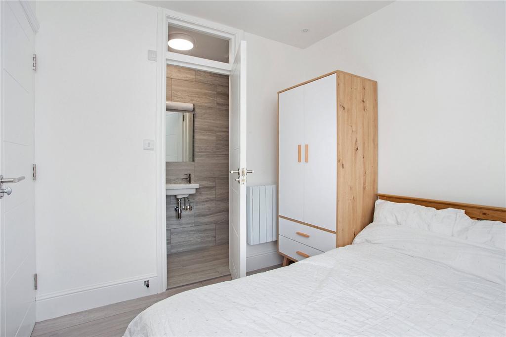 Ensuite Bedroom