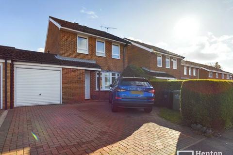 41 Lancer Way, Billericay, CM12 0XA