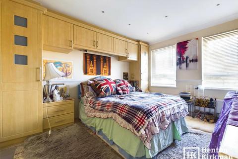 41 Lancer Way, Billericay, CM12 0XA