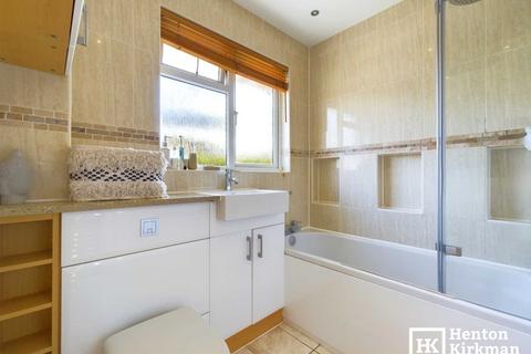 41 Lancer Way, Billericay, CM12 0XA