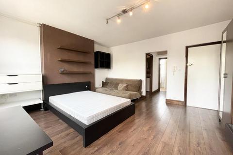Studio to rent, Malden Road, Kentish Town, NW5