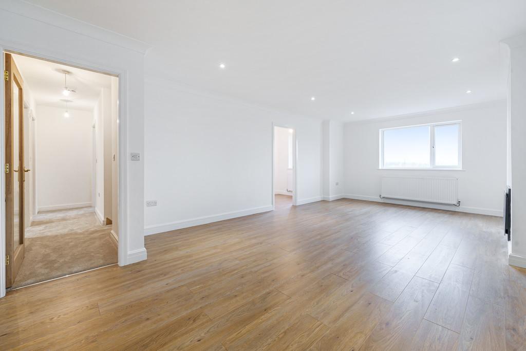 Open Plan Living/Dining Area