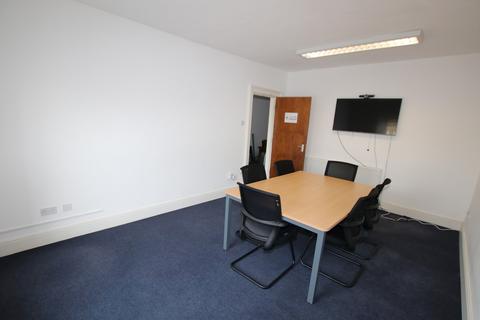 Office to rent, Market Street, Penistone