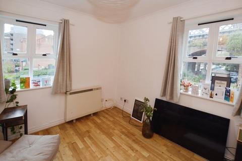 2 bedroom flat for sale - Ashton House, Slate Wharf, Castlefield, Greater Manchester, M15