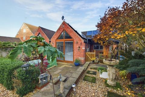 3 bedroom barn conversion for sale - Hound Hill, Marchington