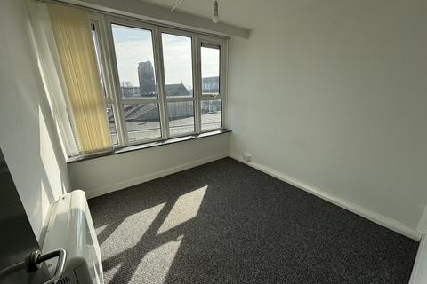 1 bedroom apartment to rent, Flat 33 Bank House, Church Street, St. Helens