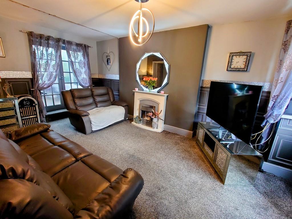 First Avenue, Kidsgrove 4 bed semidetached house for sale £165,000