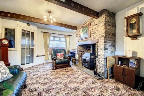 65 Blacksnape Road, Hoddlesden, Darwen, BB3 3PN