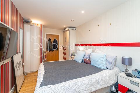 2 bedroom apartment to rent, Drayton Park, Highbury, London