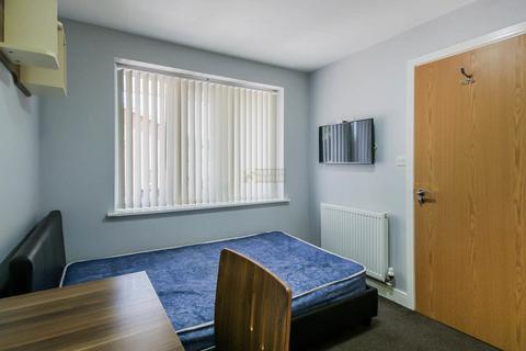 7 bedroom terraced house to rent, Heeley Road, Birmingham B29