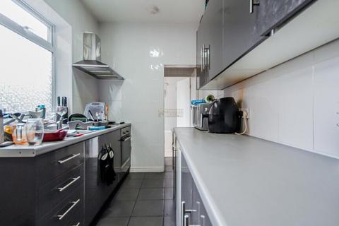 4 bedroom terraced house to rent, Dawlish Road, Birmingham B29