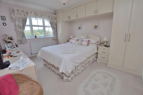 4 bedroom detached house for sale - 26 Goshawk Way, Tattershall
