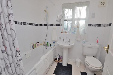 26 Goshawk Way, Tattershall, Lincoln, LN4 4GL