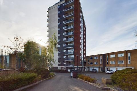 1 bedroom apartment to rent, Apt 5 Lakeside Rise, Manchester