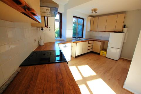 3 bedroom semi-detached house to rent, Bramble Road, Ellenbrook, Hatfield