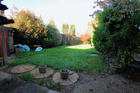 3 bedroom semi-detached house to rent, Bramble Road, Ellenbrook, Hatfield