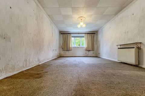 2 bedroom apartment for sale - Voltaire Avenue, Salford - FOR SALE BY AUCTION