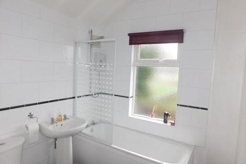 2 bedroom terraced house to rent, Howard Road, Mansfield