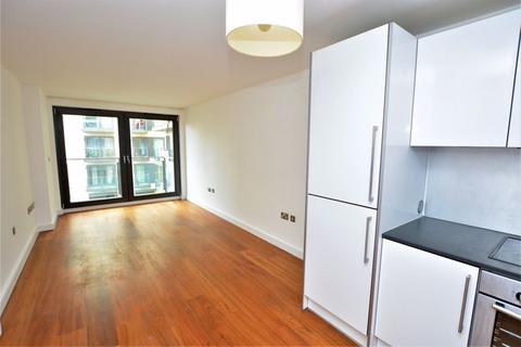 2 bedroom apartment to rent, High Street, Slough