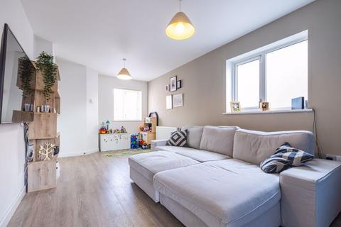 5 Bunkers Crescent, Bletchley, Milton Keynes, MK3 6FP