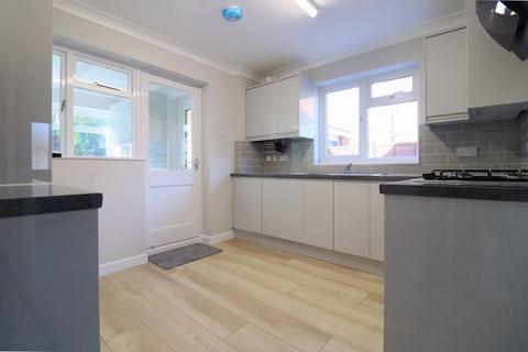 3 bedroom semi-detached house to rent, Leyson Road, Cheltenham