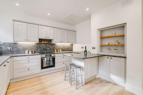 2 bedroom semi-detached bungalow for sale - Cromwell Road, Ware SG12
