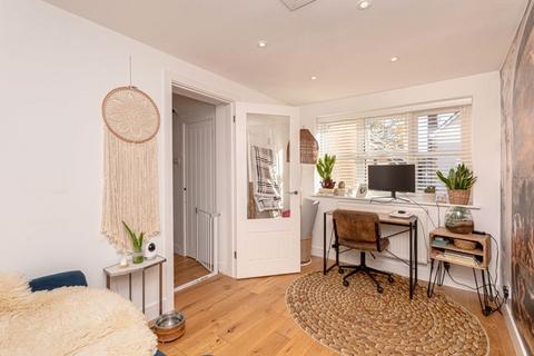 30 Wagtail Close, Horsham, RH12 5HL