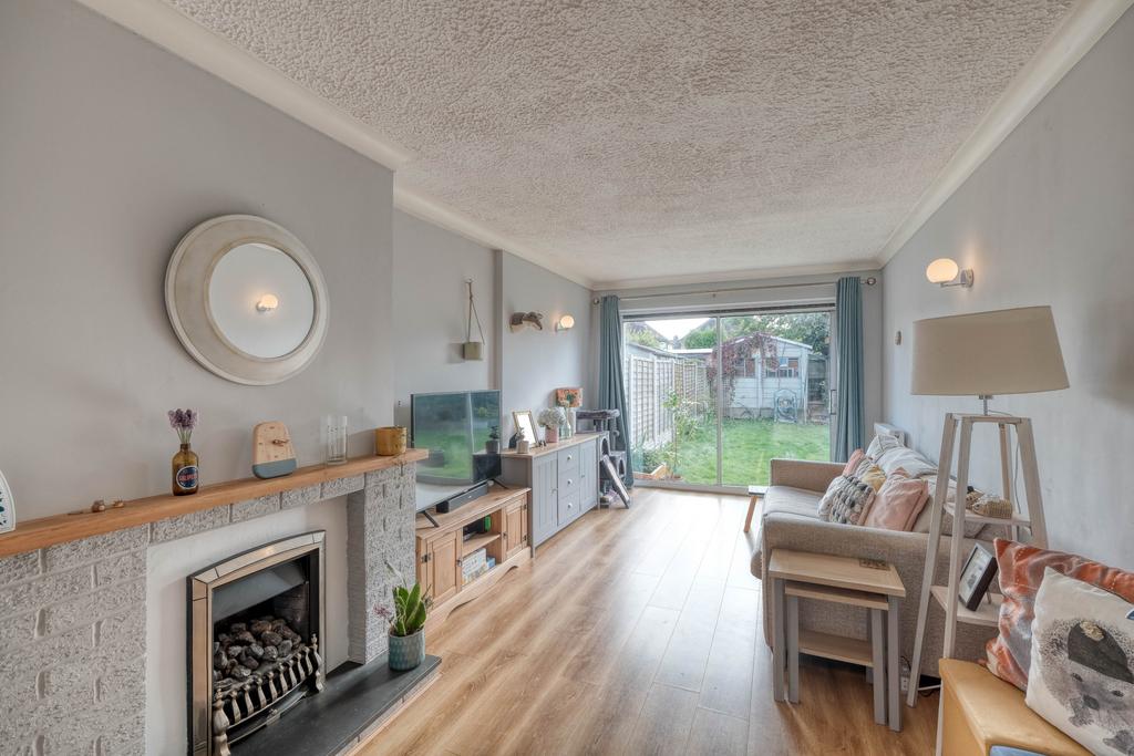 Wellsford Avenue, Solihull B92 8HB 3 bed semidetached house £275,000