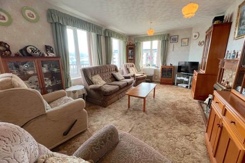 2 bedroom flat for sale, Plas Yr Afon, Trefechan, Aberystwyth