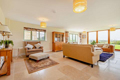 7 bedroom detached house to rent, Moreton Road, Stow on the Wold, Cheltenham, Gloucestershire