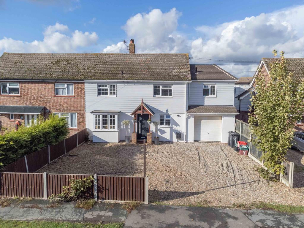 Five/six bed house, alresford