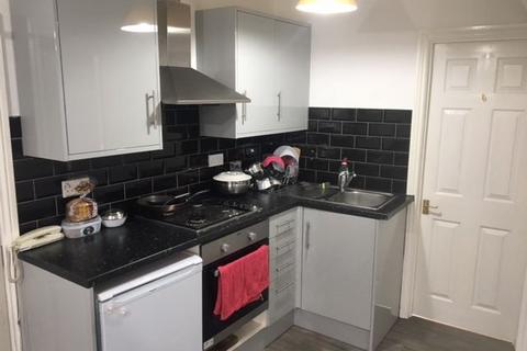 1 bedroom flat to rent, Flat 5, Russell Terrace, CV31 1HE