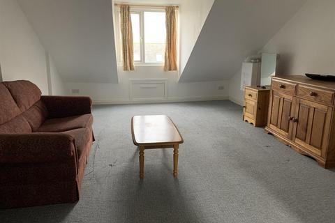 1 bedroom flat to rent, Flat 5, Russell Terrace, CV31 1HE