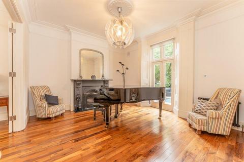 5 bedroom terraced house to rent, Greville Road, St John's Wood, London, NW6