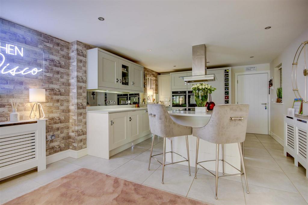 Bespoke fitted kitchen
