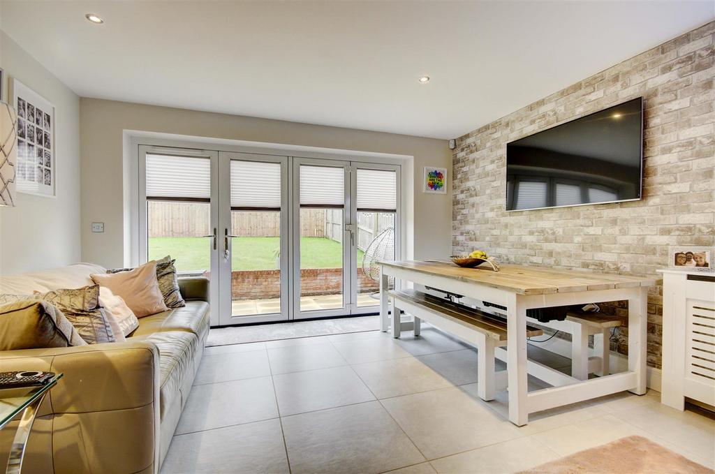 Dining/sitting area