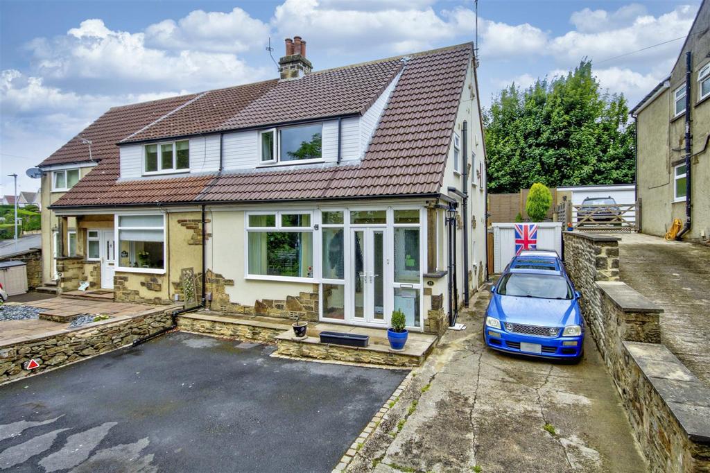 Gilstead Lane, Bingley BD16 3 bed semidetached house for sale £279,950
