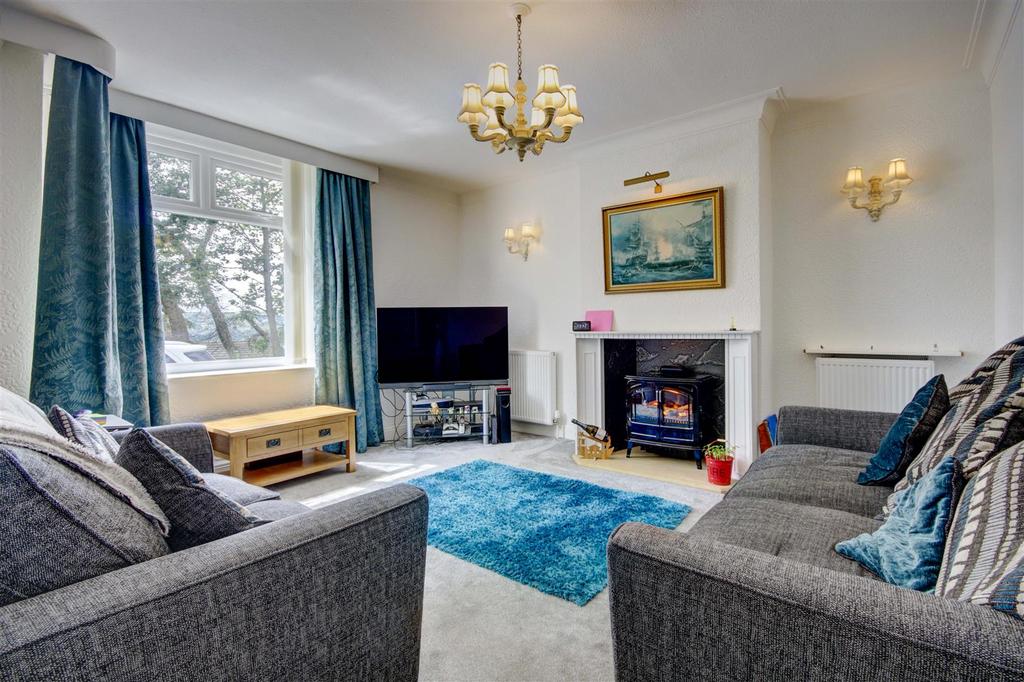Gilstead Lane, Bingley BD16 3 bed semidetached house for sale £279,950
