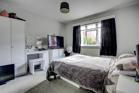 2 bedroom semi-detached bungalow for sale, Back Lane, Leeds LS20