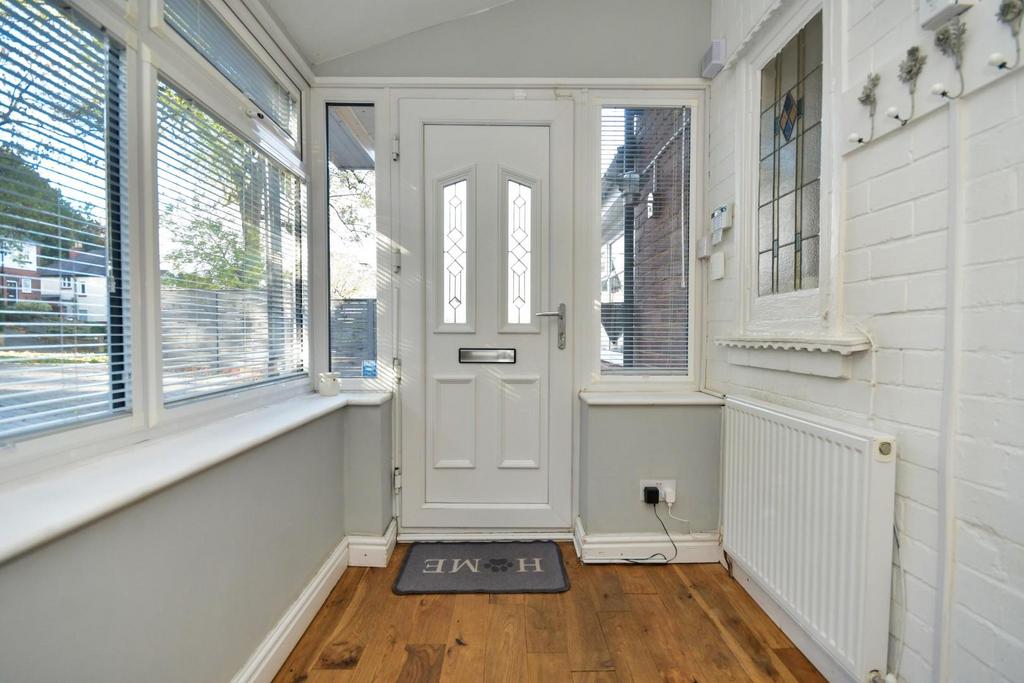 Bocking Lane, Beauchief, Sheffield, S8 7BG 2 bed semidetached house for sale £300,000