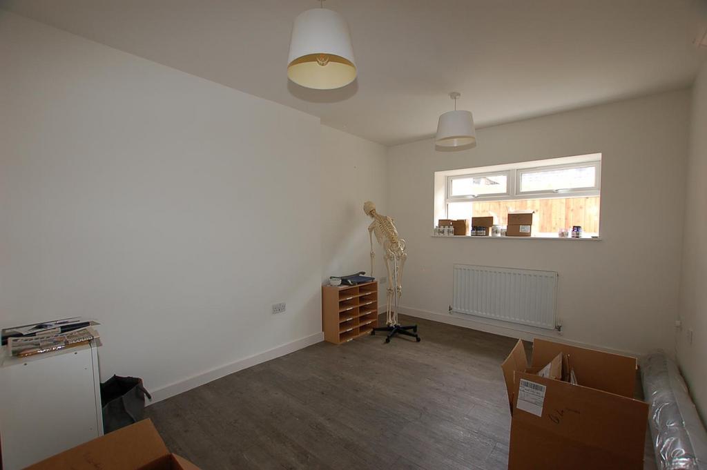 London Road, Southborough, Tunbridge Wells 1 bed flat for sale £140,000