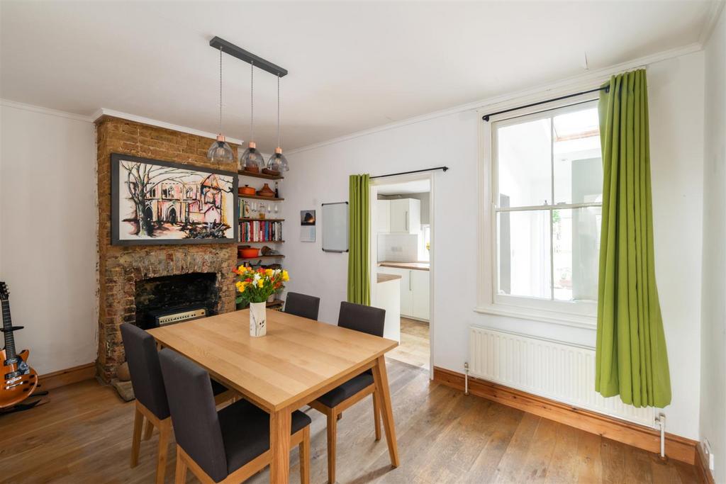 Trindles Road, South Nutfield 2 bed terraced house for sale £450,000